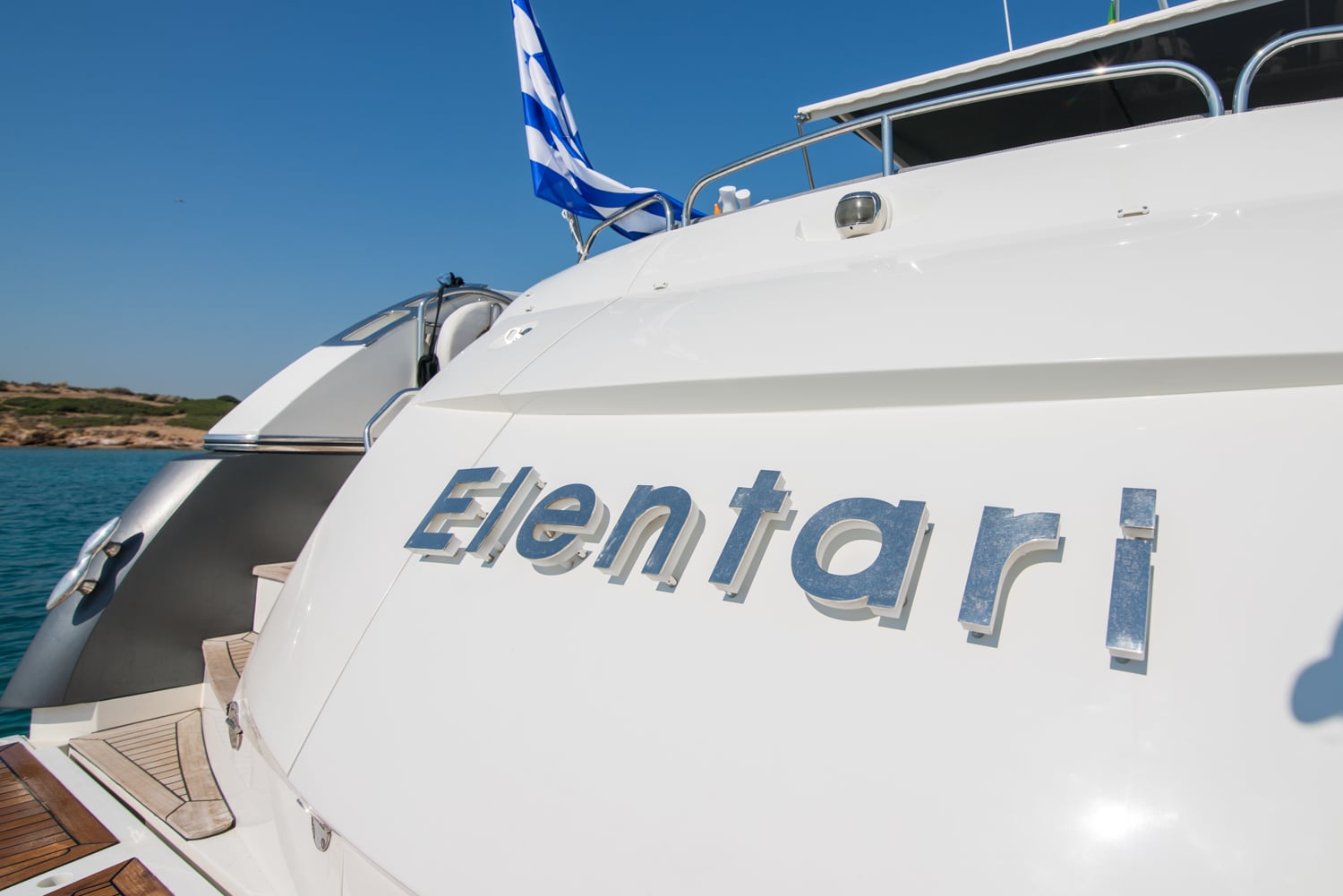 elentari yacht