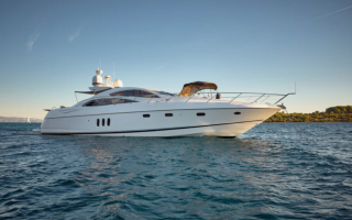 SUNSEEKER PREDATOR 72 GHOST