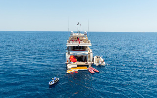 CHAMPAGNE AND CAVIAR 5