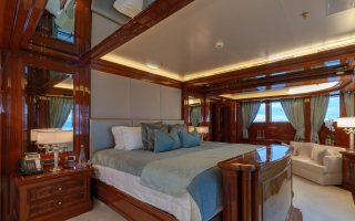 JOIA THE CROWN JEWEL 23