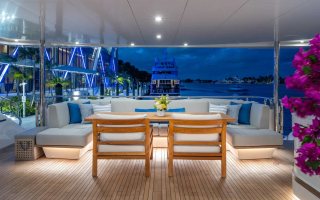 CAPTAIN MORGAN III 19