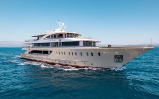 QUEEN ELEGANZA 33