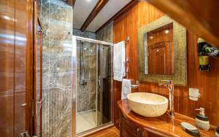 LYCIAN QUEEN 26