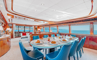 CHAMPAGNE AND CAVIAR 9