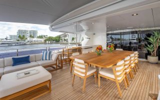 CAPTAIN MORGAN III 12