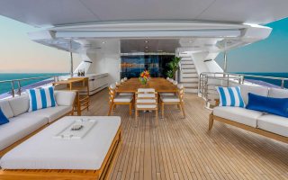 CAPTAIN MORGAN III 10