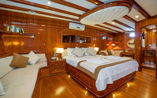 LYCIAN QUEEN 19