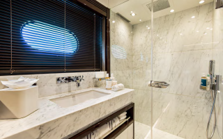 CAPTAIN MORGAN III 16