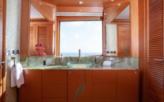 SERENITY 40