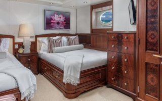 AVALON 18