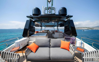 BELLA LUNA 7