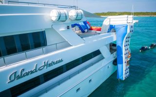 ISLAND HEIRESS 4