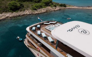 RIVA 7