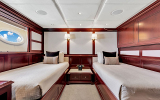 SWEET CAROLINE II 18