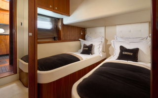 SUNSEEKER PREDATOR 72 GHOST 13