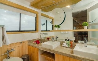 GALAPAGOS SEA STAR 11