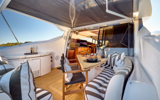 SUNSEEKER PREDATOR 72 GHOST 5