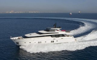 GOLDEN YACHT 5