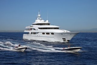 super yacht loon price