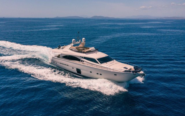 Annouka yacht for charter from 39 000 € per week | YachtHunter