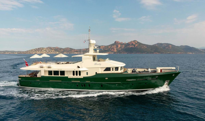 W EXPLORER