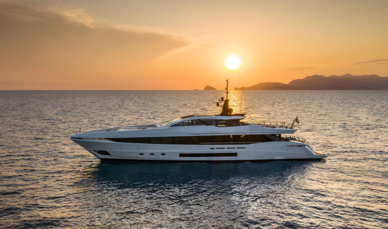 MANGUSTA GRANSPORT 45