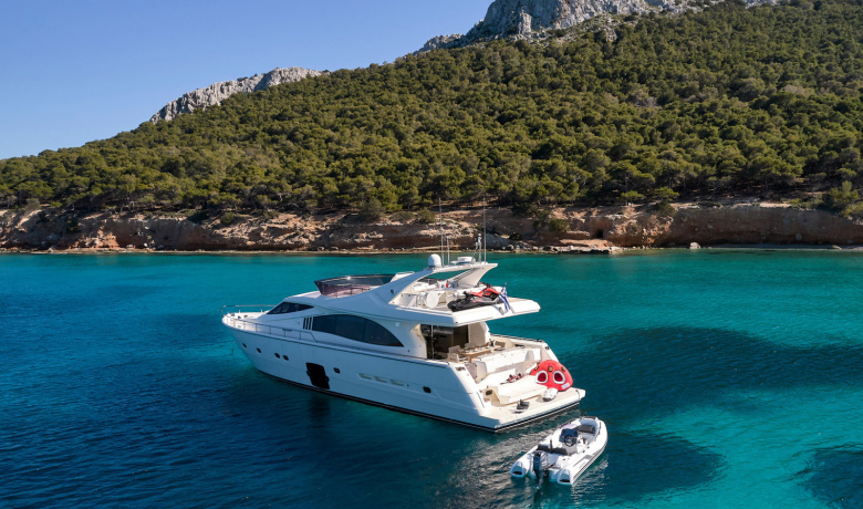GOLDEN YACHT