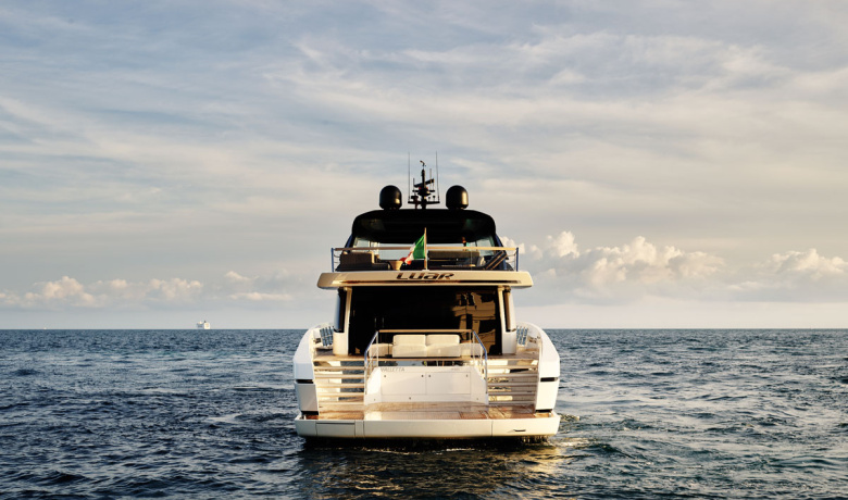 LUAR