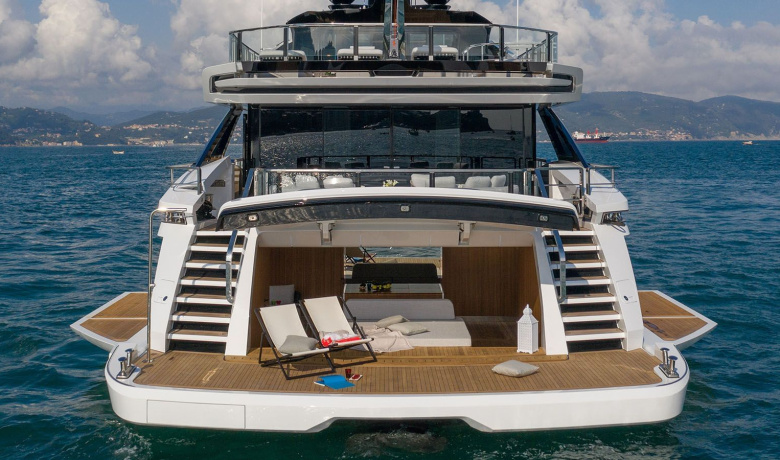 MANGUSTA GRANSPORT 45