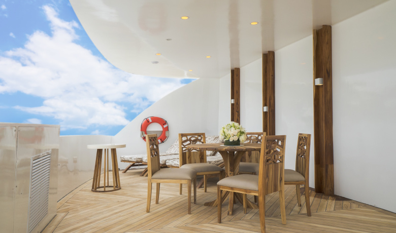ELITE