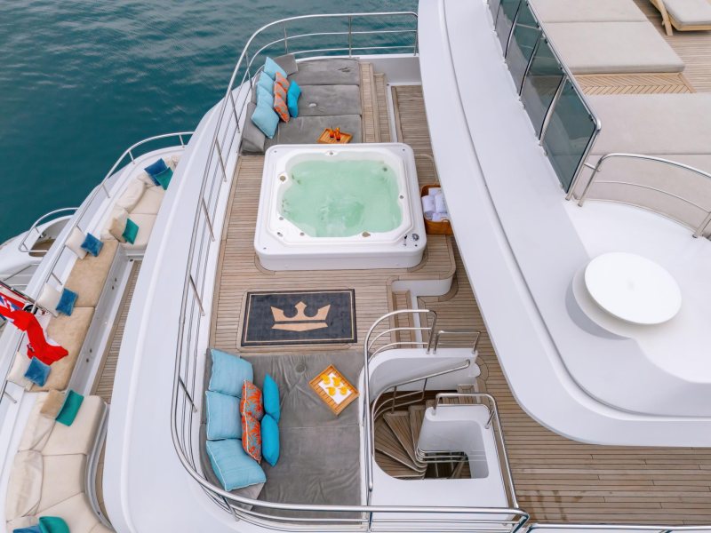 JOIA THE CROWN JEWEL